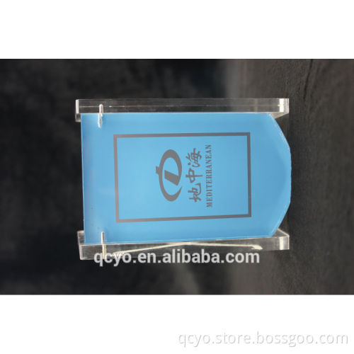 QCY-SHD-17 customized new style clear acrylic sign holder for display